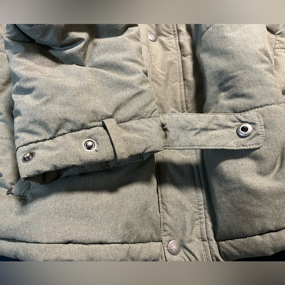 Men’s kahki green Columbia winter jacket. - Picture 8 of 9